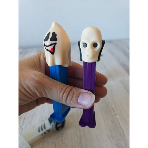 Vintage pez Halloween dispenser fuzzy witch ghost skeleton pumpkin jack-o'-lante - Picture 9 of 12